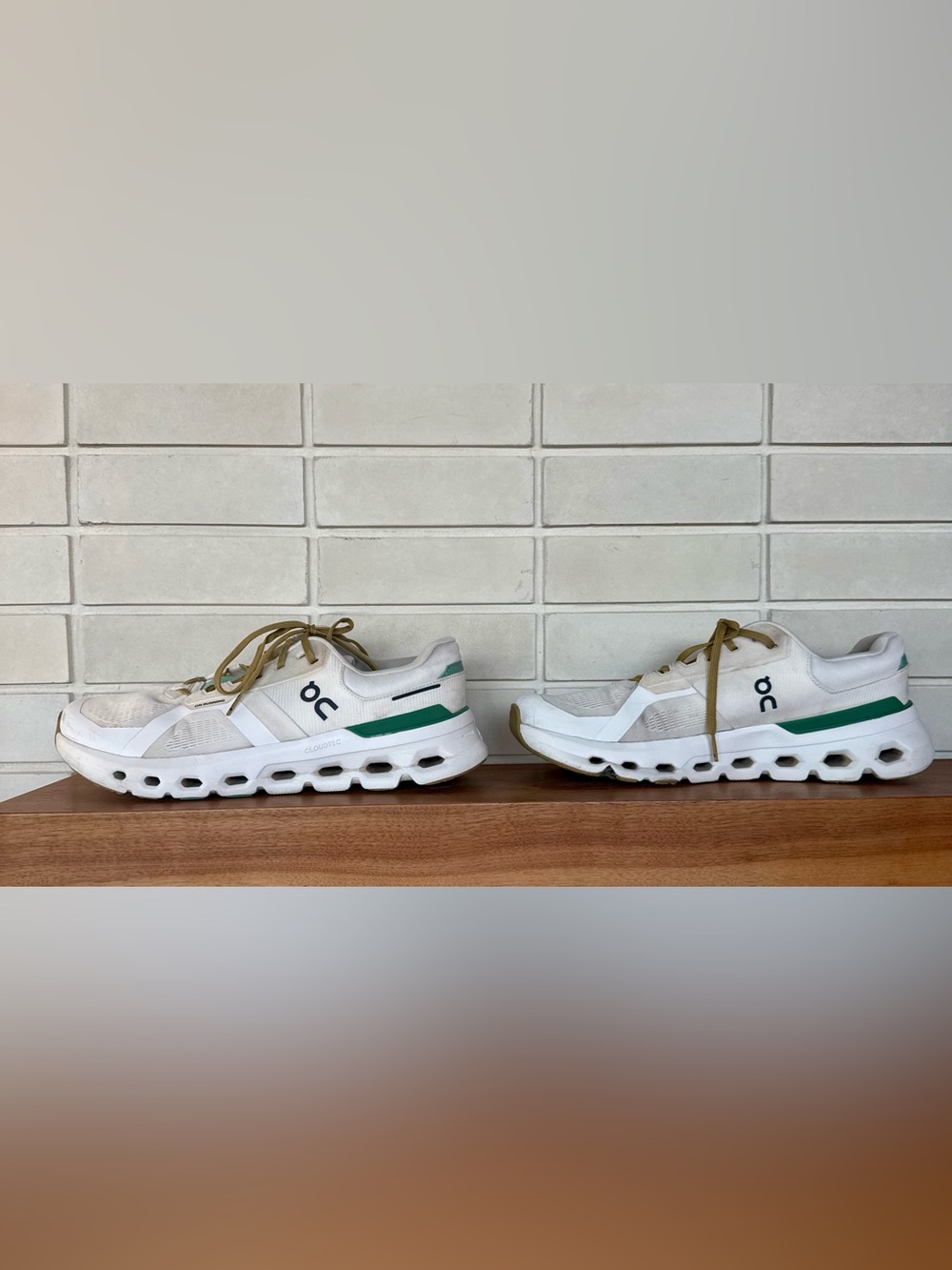 On Cloudrunner Men's Running Shoes * US 12 Wide * White Tan Green - Picture 6 of 15